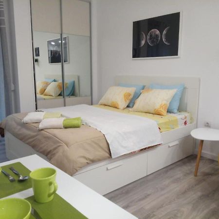 Cozy Studio Near Victoria Metro Station Athen Eksteriør billede